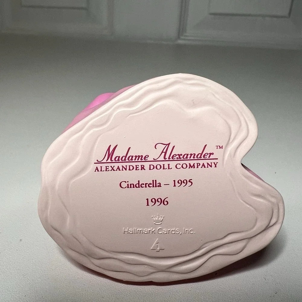 Hallmark Keepsake Ornament Madame Alexander‎ Collector Christmas Cinderella 1995
